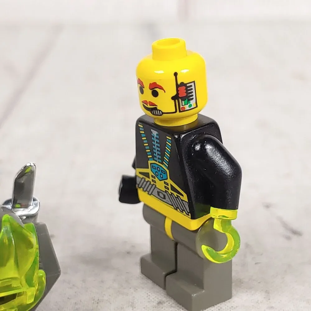 LEGO Aquaraider 1 Minifigure aqu004 for 2160 2162 Aquazone - Green Hook RETIRED